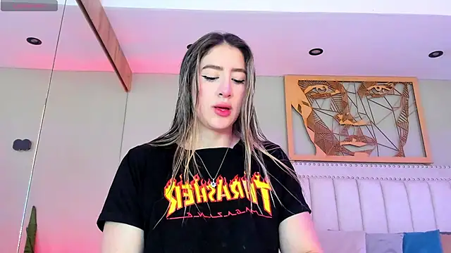 Snapshot of _AlejaCruz_ chatting on 03-05-26, 04:58 AlejaCruz online show from 03-05-26, 04:58