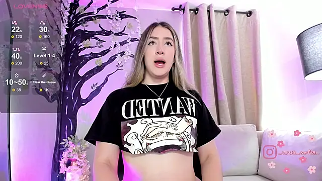 Snapshot of _AlejaCruz_ chatting on 03-10-26, 07:41 AlejaCruz online show from 03-10-26, 07:41