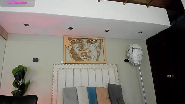  AlejaCruz  online show from 07-06-26, 08:00