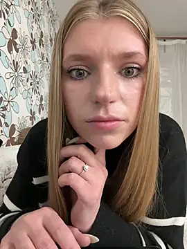 adel secret online show from 04-11-26, 07:29