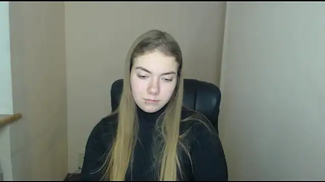 Snapshot of zoey_deuttch chatting on 12-12-24, 09:08 zoey deuttch online show from 12-12-24, 09:08