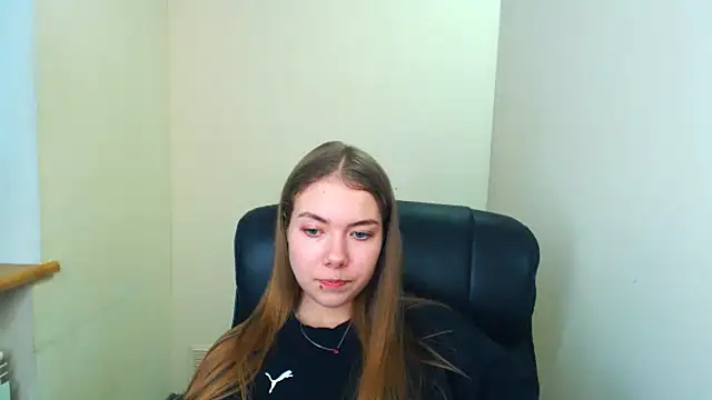 Snapshot of zoey_deuttch chatting on 04-16-26, 12:50 zoey deuttch online show from 04-16-26, 12:50