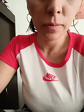 tiffani  love online show from 07-10-26, 06:54