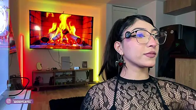 MarianaBranzz online show from 05-23-26, 05:56
