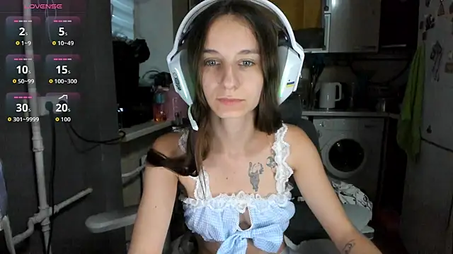 Snapshot of _Nika_Kik chatting on 07-09-26, 04:22 Nika Kik online show from 07-09-26, 04:22