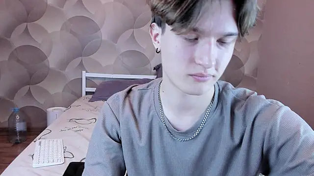 Ian Flor online show from 04-05-26, 04:04