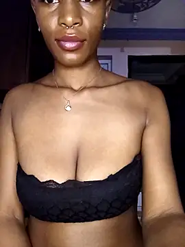 Snapshot of Ayrella02 chatting on 02-26-26, 05:01 Ayrella02 online show from 02-26-26, 05:01