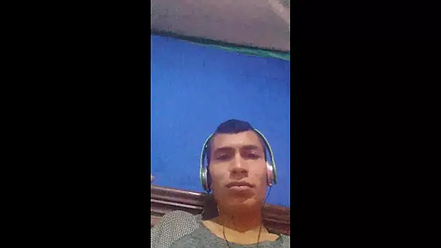 Snapshot of 008Alexan chatting on 07-05-26, 11:39 008Alexan online show from 07-05-26, 11:39