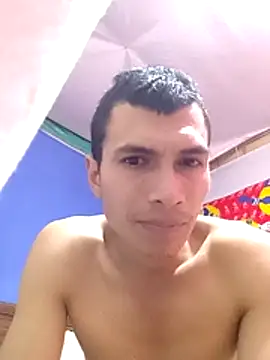 Snapshot of 008Alexan chatting on 07-11-26, 04:04 008Alexan online show from 07-11-26, 04:04