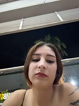 Snapshot of Mon_Cherry chatting on 02-12-26, 01:33 Mon Cherry online show from 02-12-26, 01:33