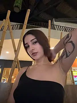 Snapshot of Mon_Cherry chatting on 02-13-26, 01:23 Mon Cherry online show from 02-13-26, 01:23