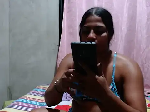 Snapshot of Giselabrunette25 chatting on 05-22-26, 04:52 Giselabrunette25 online show from 05-22-26, 04:52