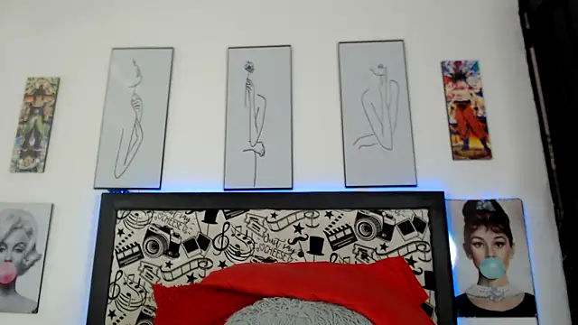 Rihana14 online show from 05-31-26, 08:10