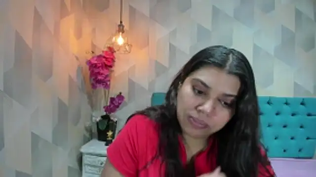LindaBreeS online show from 06-12-26, 02:27