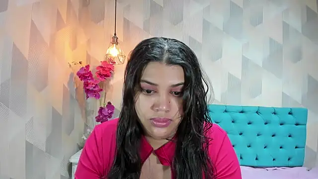 LindaBreeS online show from 06-19-26, 01:37