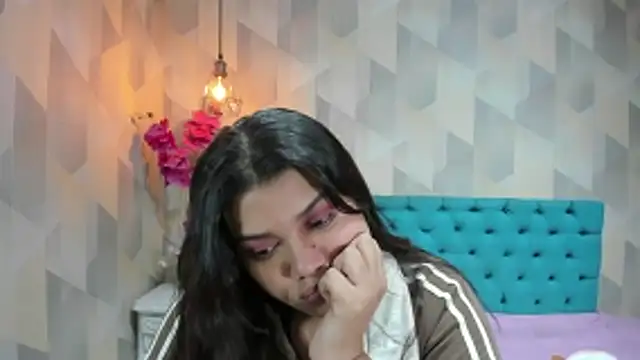 LindaBreeS online show from 06-22-26, 01:52