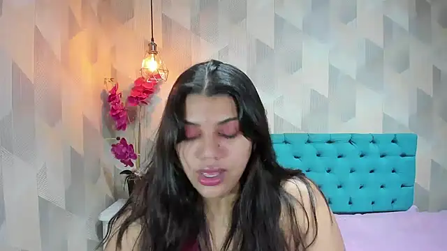 LindaBreeS online show from 06-25-26, 04:23