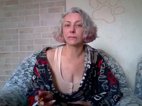 Snapshot of Lorie_Carrie chatting on 06-15-26, 07:32 Lorie Carrie online show from 06-15-26, 07:32