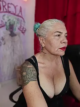 freyadevil333 online show from 03-26-26, 11:43