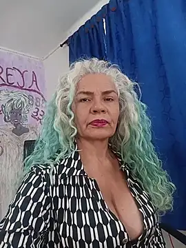 Snapshot of freyadevil333 chatting on 07-12-26, 08:11 freyadevil333 online show from 07-12-26, 08:11