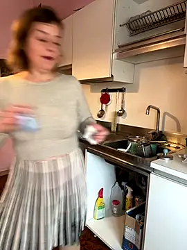 Sunbelxx online show from 11-19-25, 08:47