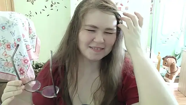 LucyZeph online show from 08-05-26, 09:12