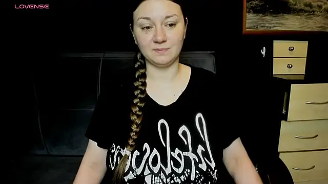 Snapshot of AlisaBacker chatting on 06-26-26, 06:34 AlisaBacker online show from 06-26-26, 06:34