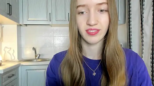 leslie my lovee online show from 11-22-25, 01:43