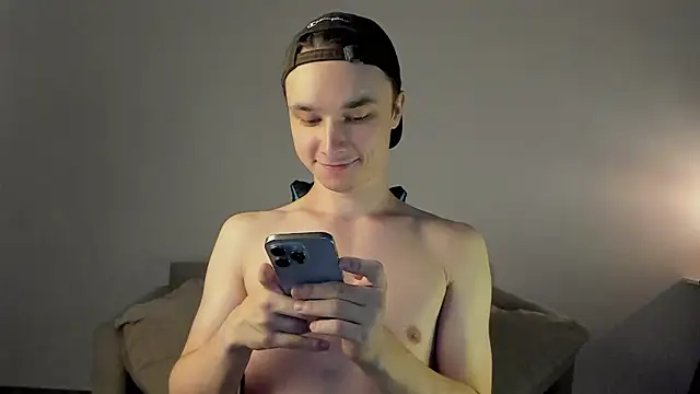 Snapshot of marcusmit chatting on 01-15-25, 09:20 marcusmit online show from 01-15-25, 09:20