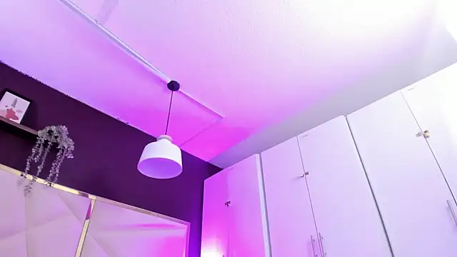 April bowie online show from 03-26-26, 11:38