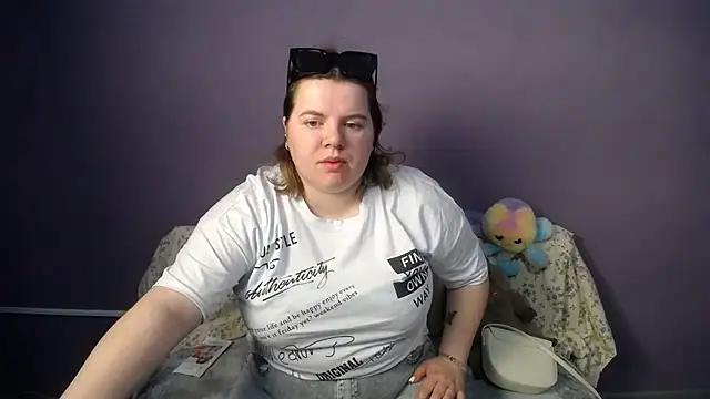so shy online show from 05-25-26, 06:30