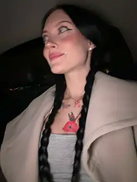 Snapshot of Melissa_crazy chatting on 01-15-26, 04:00 Melissa crazy online show from 01-15-26, 04:00