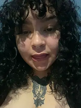 Snapshot of Kimberliprivv chatting on 06-14-26, 04:20 Kimberliprivv online show from 06-14-26, 04:20