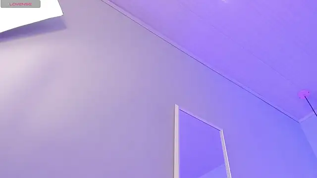 ScarletGV online show from 12-17-25, 04:51