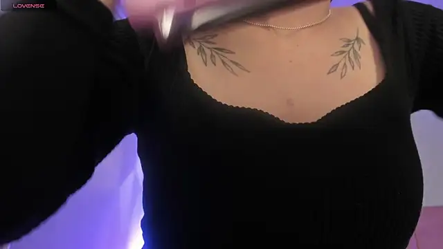 ScarletGV online show from 03-05-26, 05:14