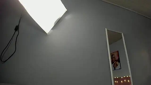 Snapshot of ScarletGV chatting on 07-11-26, 01:30 ScarletGV online show from 07-11-26, 01:30