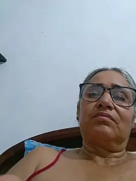  candi online show from 05-31-26, 02:53