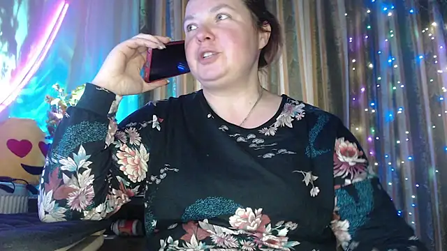 Snapshot of amorelara chatting on 07-13-26, 12:08 amorelara online show from 07-13-26, 12:08