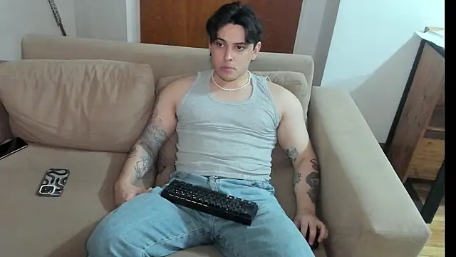 Snapshot of Markuss_b chatting on 01-31-25, 01:43 Markuss b online show from 01-31-25, 01:43
