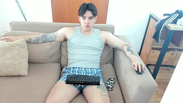Snapshot of Markuss_b chatting on 02-02-25, 02:24 Markuss b online show from 02-02-25, 02:24