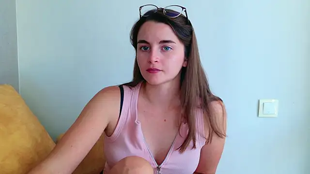 Snapshot of Miss_Arwen chatting on 07-21-26, 12:51 Miss Arwen online show from 07-21-26, 12:51