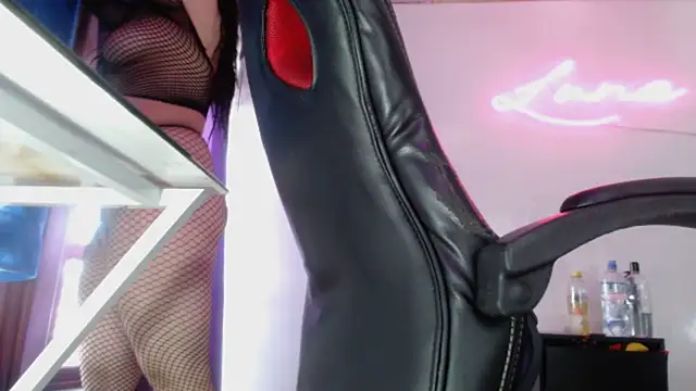 Lina23  online show from 11-28-25, 02:42