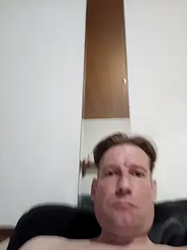 Snapshot of MArciQuarky chatting on 03-19-25, 10:53 MArciQuarky online show from 03-19-25, 10:53