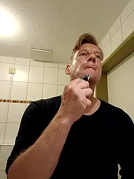 Snapshot of MArciQuarky chatting on 10-04-25, 02:26 MArciQuarky online show from 10-04-25, 02:26