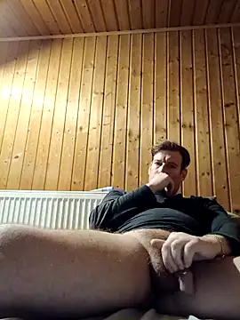 Snapshot of MArciQuarky chatting on 02-04-26, 04:57 MArciQuarky online show from 02-04-26, 04:57