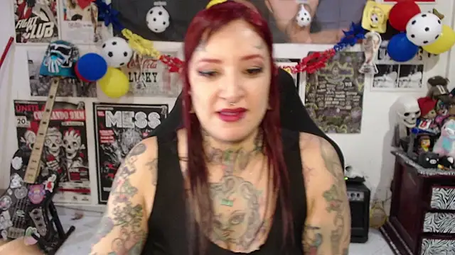 Snapshot of Rollyderolandia666 chatting on 07-07-26, 04:33 Rollyderolandia666 online show from 07-07-26, 04:33