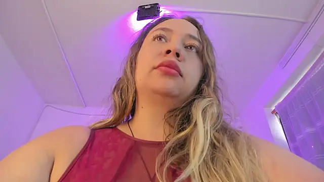 Eliissh  online show from 10-22-25, 01:11