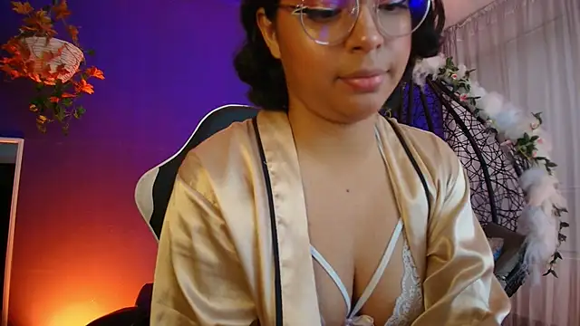 Emmapark  online show from 04-15-26, 06:37