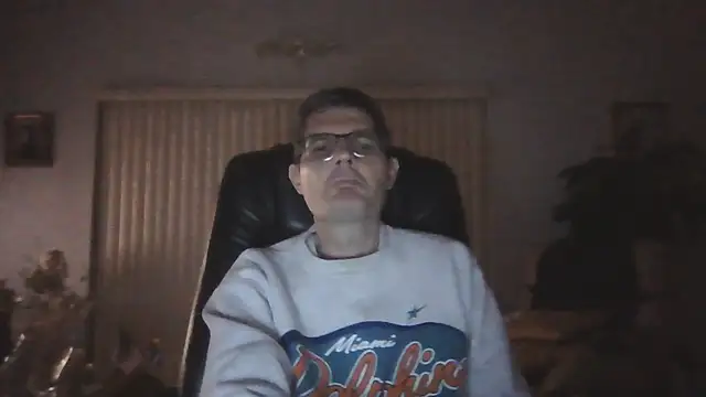 Snapshot of Copfiremen4566 chatting on 06-25-26, 04:12 Copfiremen4566 online show from 06-25-26, 04:12