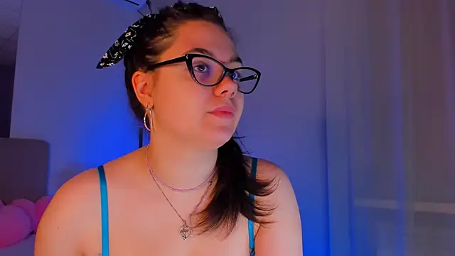 Snapshot of SelenaaSky chatting on 12-06-24, 01:33 SelenaaSky online show from 12-06-24, 01:33